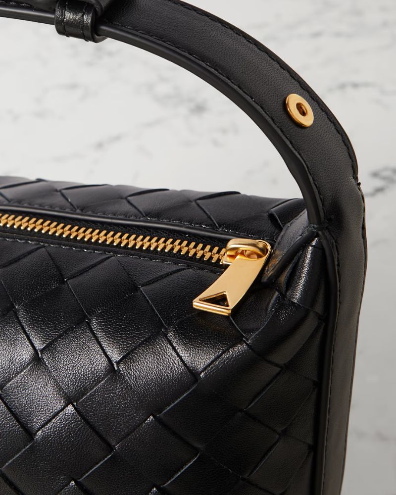 Willow Handbag in Pure Leather