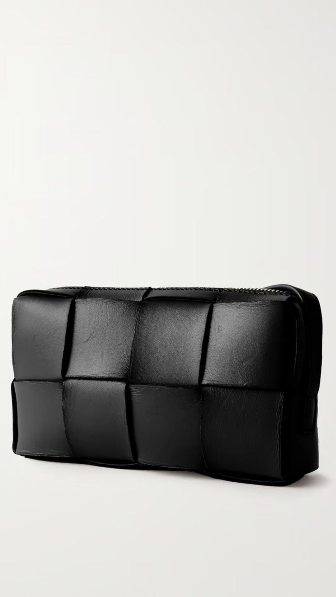 Viollleta Handbag in Pure Leather