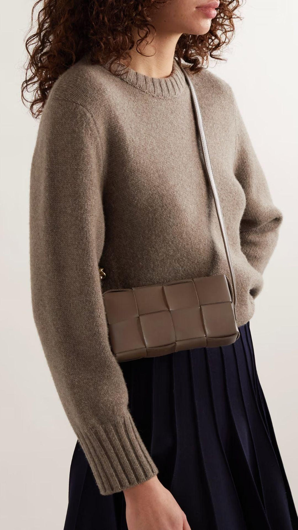 Viollleta Handbag in Pure Leather