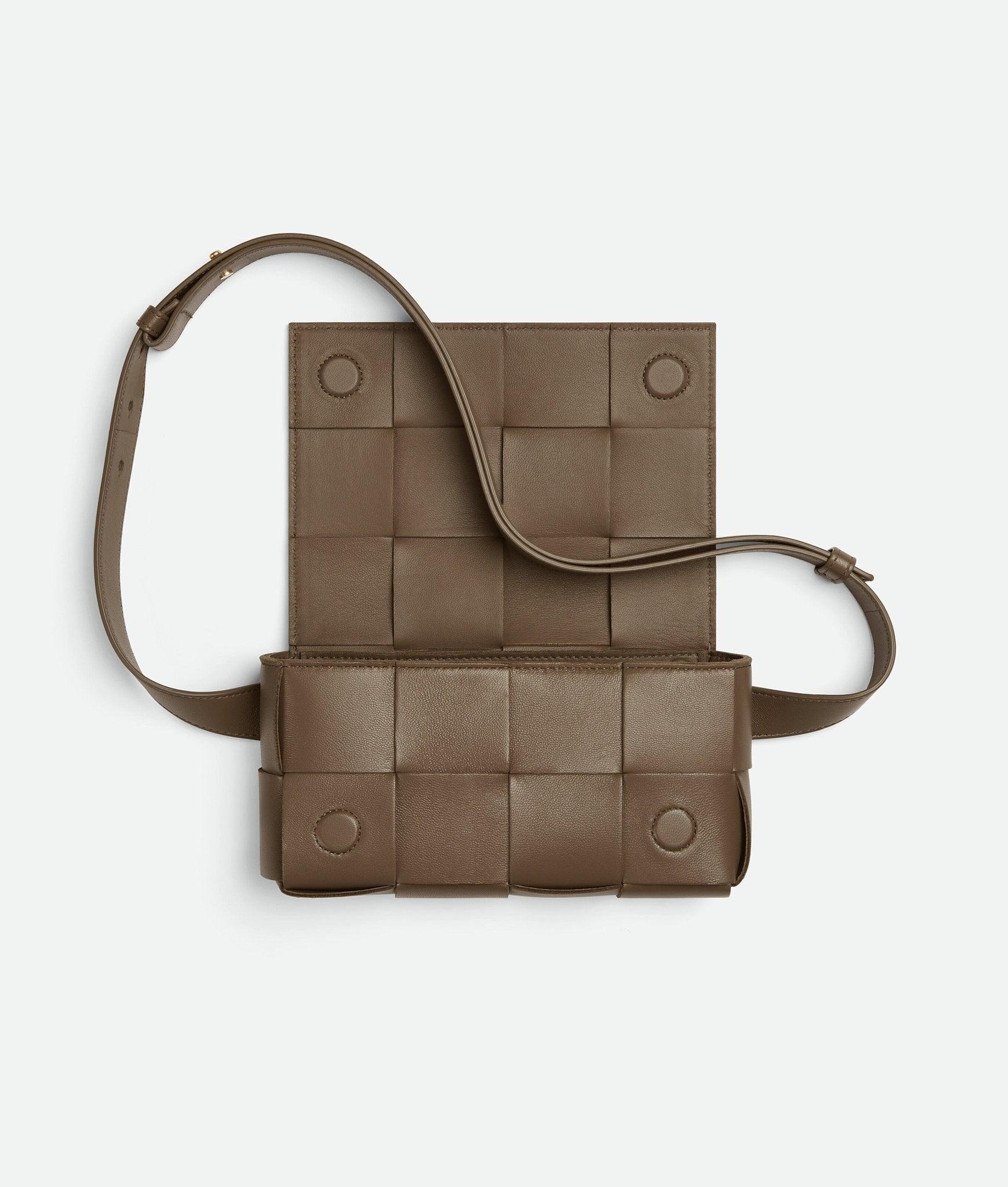 Viollleta Handbag in Pure Leather