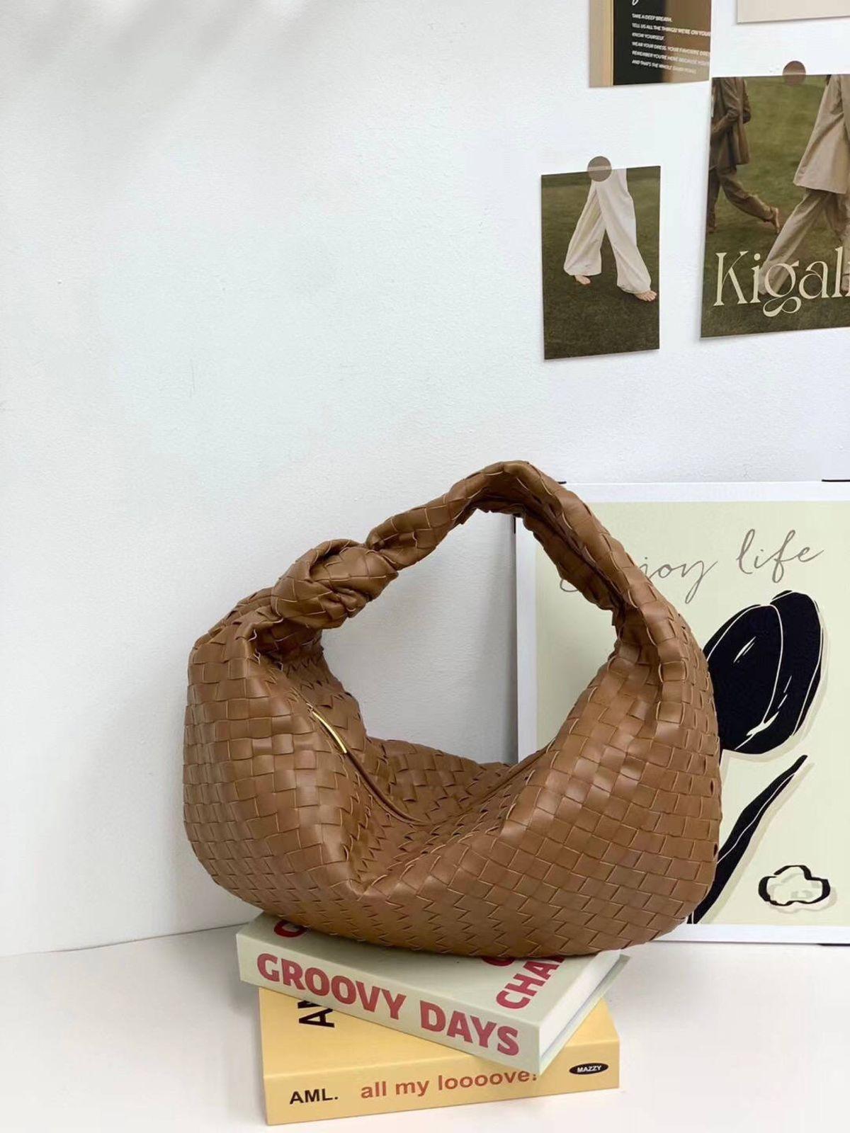 Celeste Bag in Pure Leather
