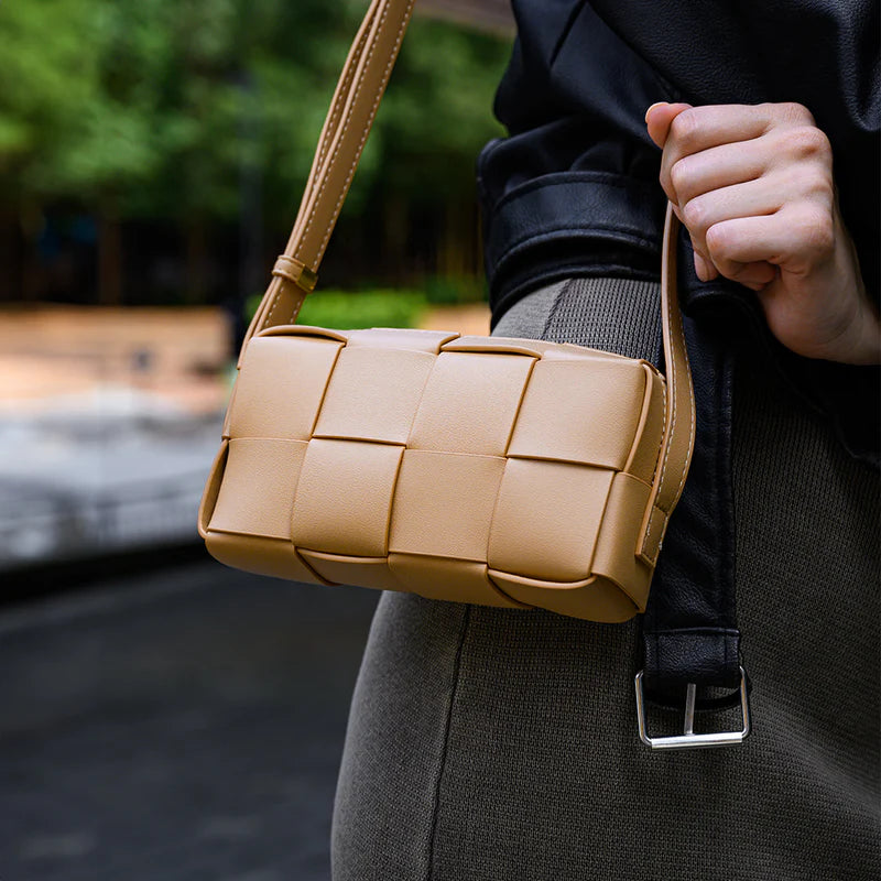 Helene Shoulder Bag in Pure Leather