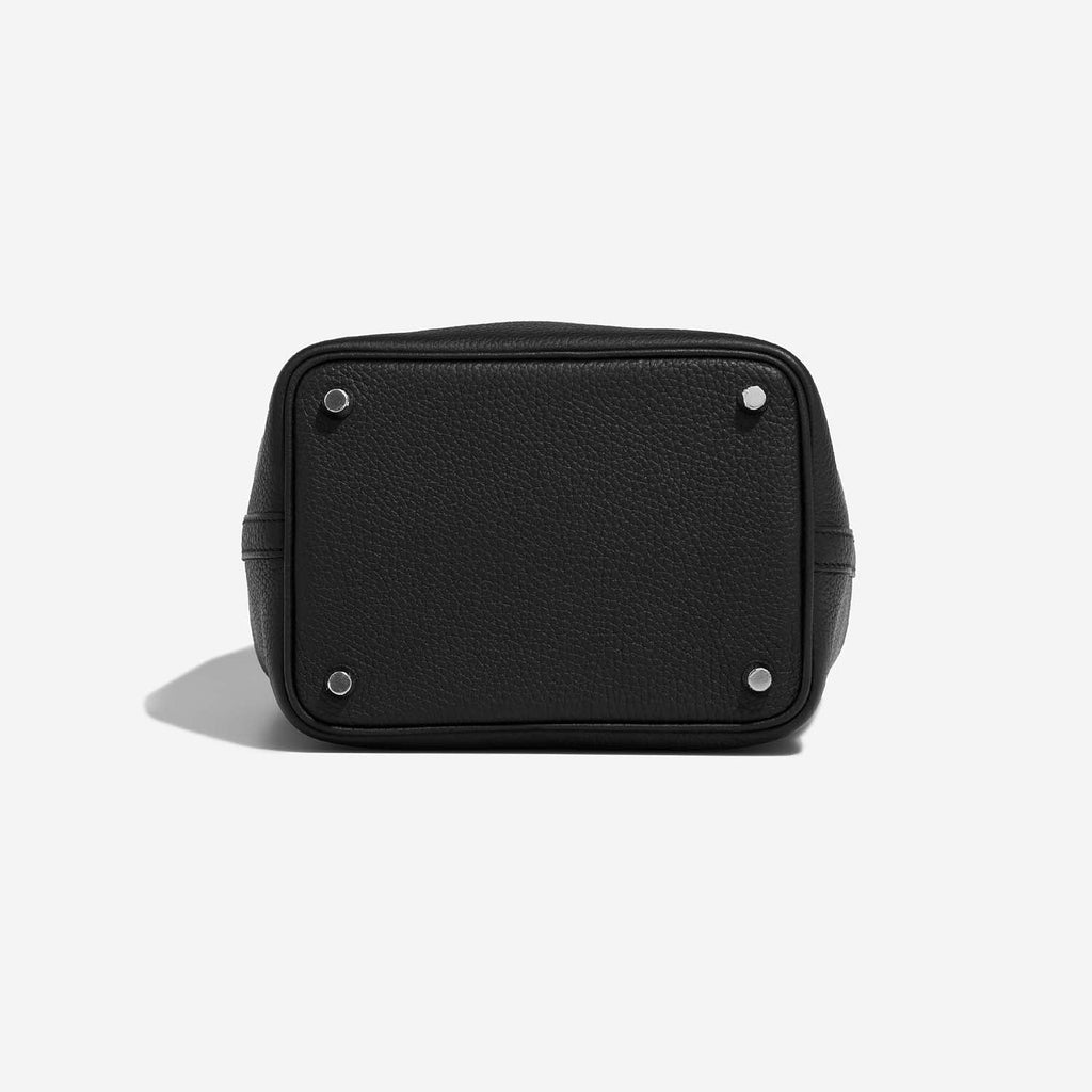 Raven Handbag in Pure Togo leather