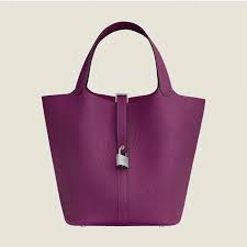 Raven Handbag in Pure Togo leather