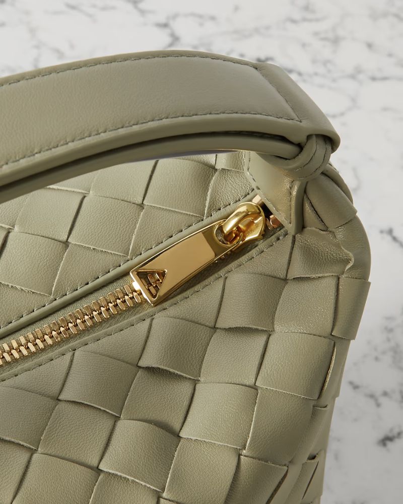 Willow Handbag in Pure Leather