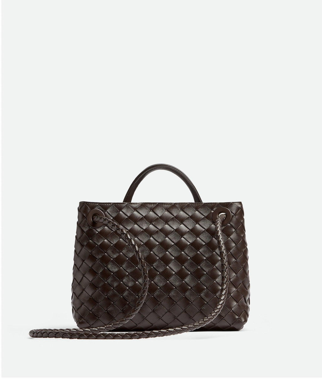 The Elora Shoulder Bag in Pure Leather Small Size